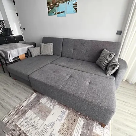 Perfectly Located In Side Walking Distance To The * Manavgat